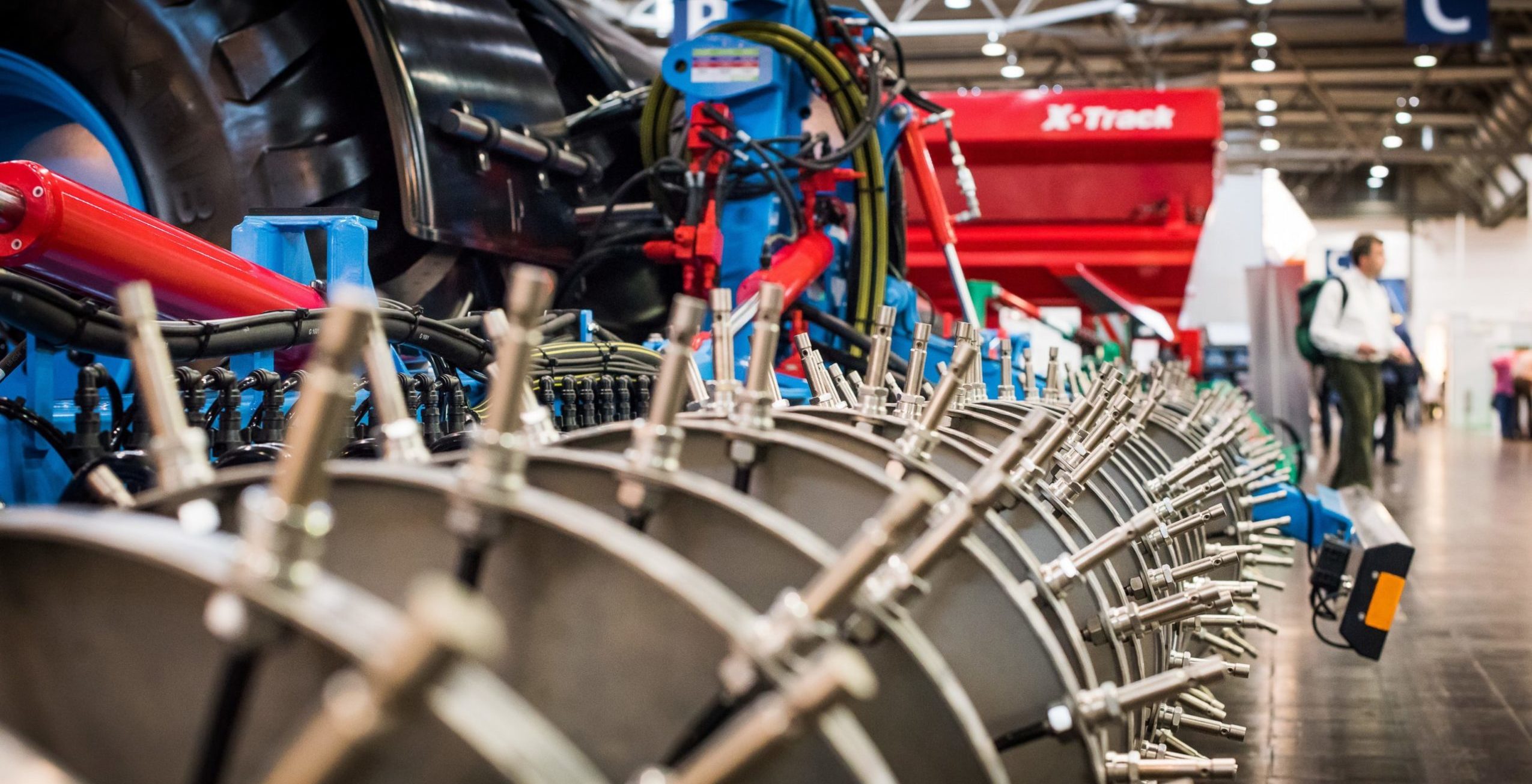 Header-1.3.3-Landtechnik-unter-Dach